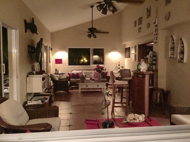6 de 9: Sala