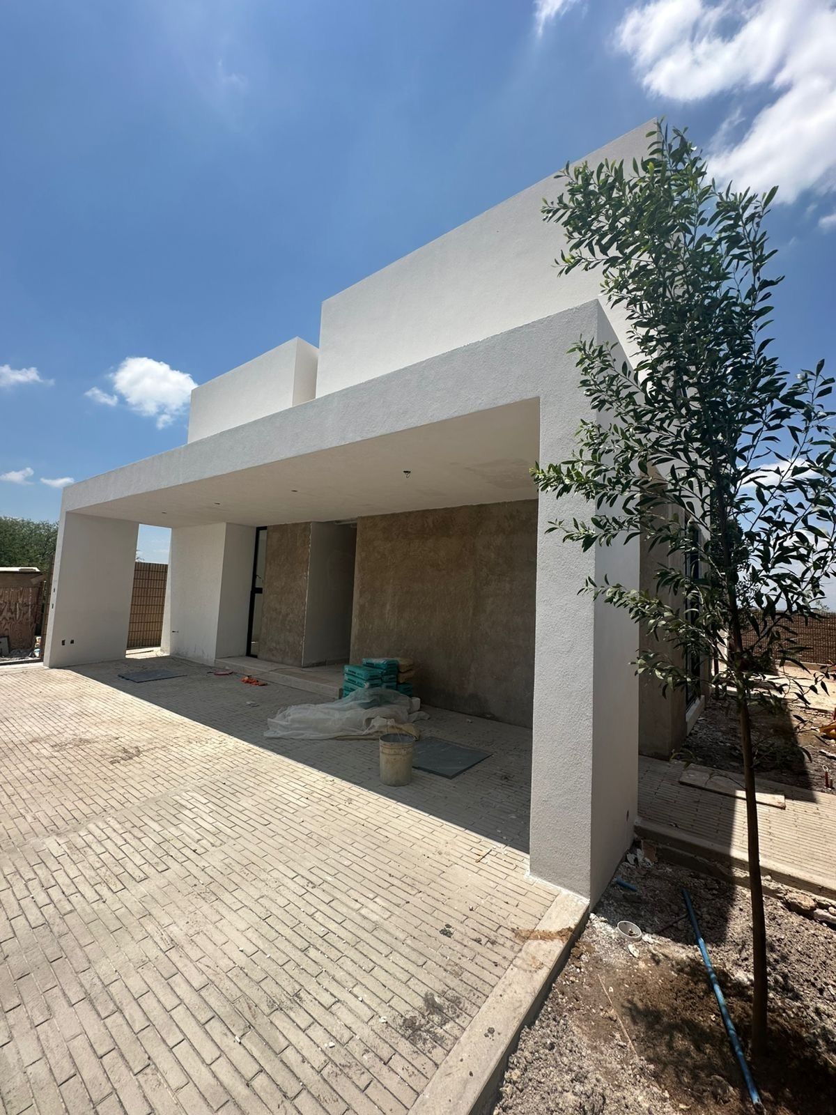 11 de 12: Avance obra. Terminación 1 julio 2025