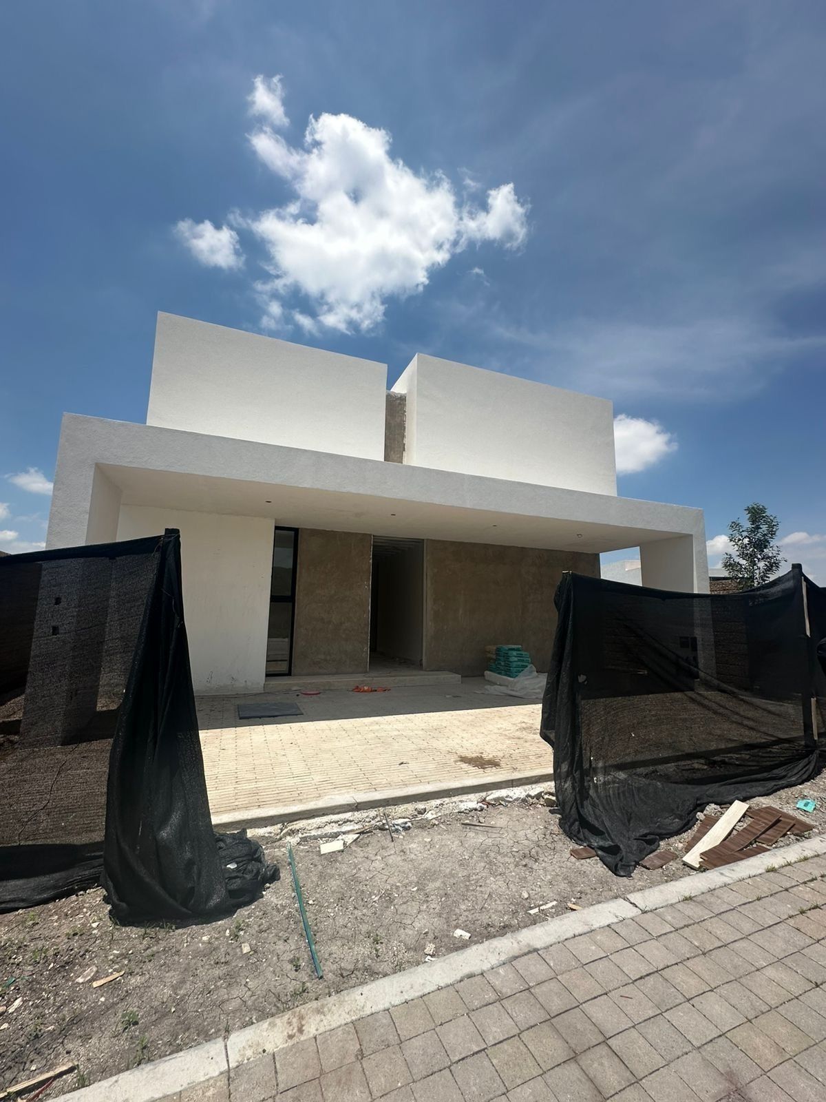 12 de 12: Avance obra. Terminación 1 julio 2025