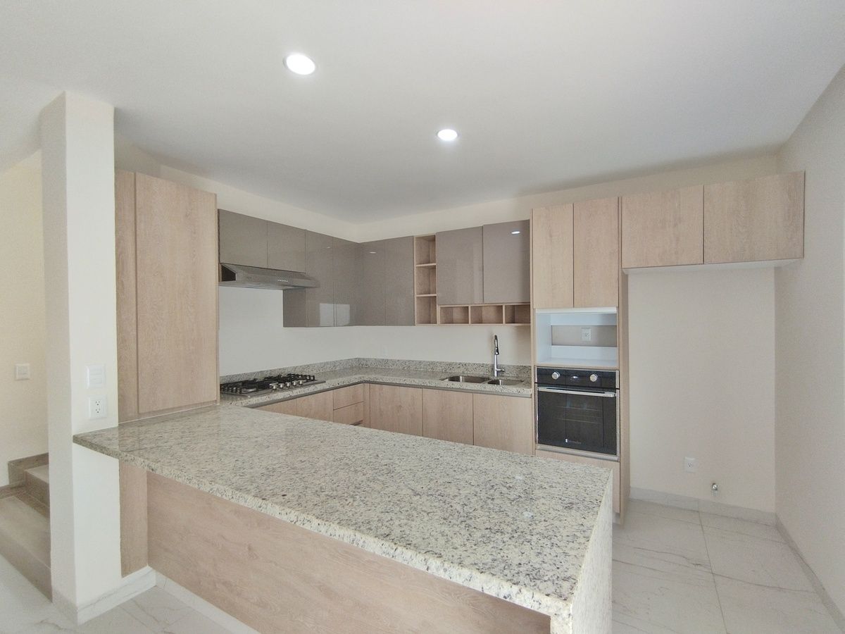 5 of 23: Cocina