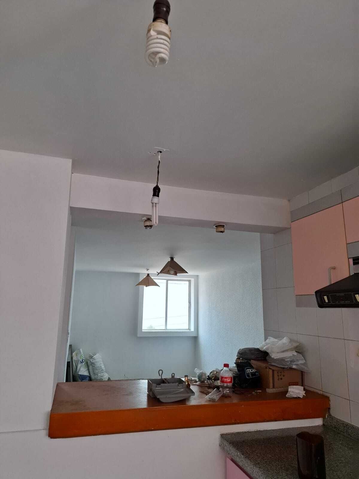 5 of 16: Barra Cocina