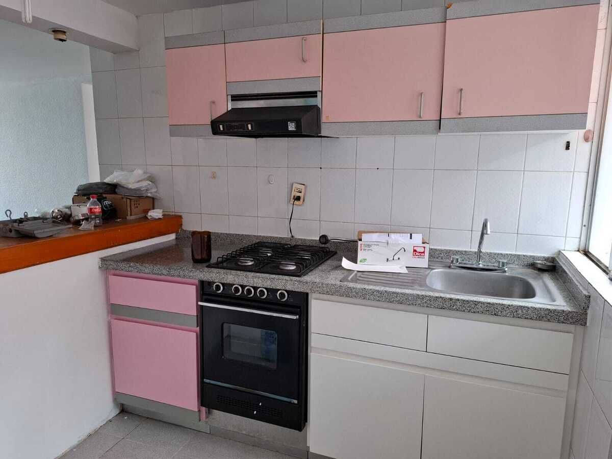 4 of 16: Cocina