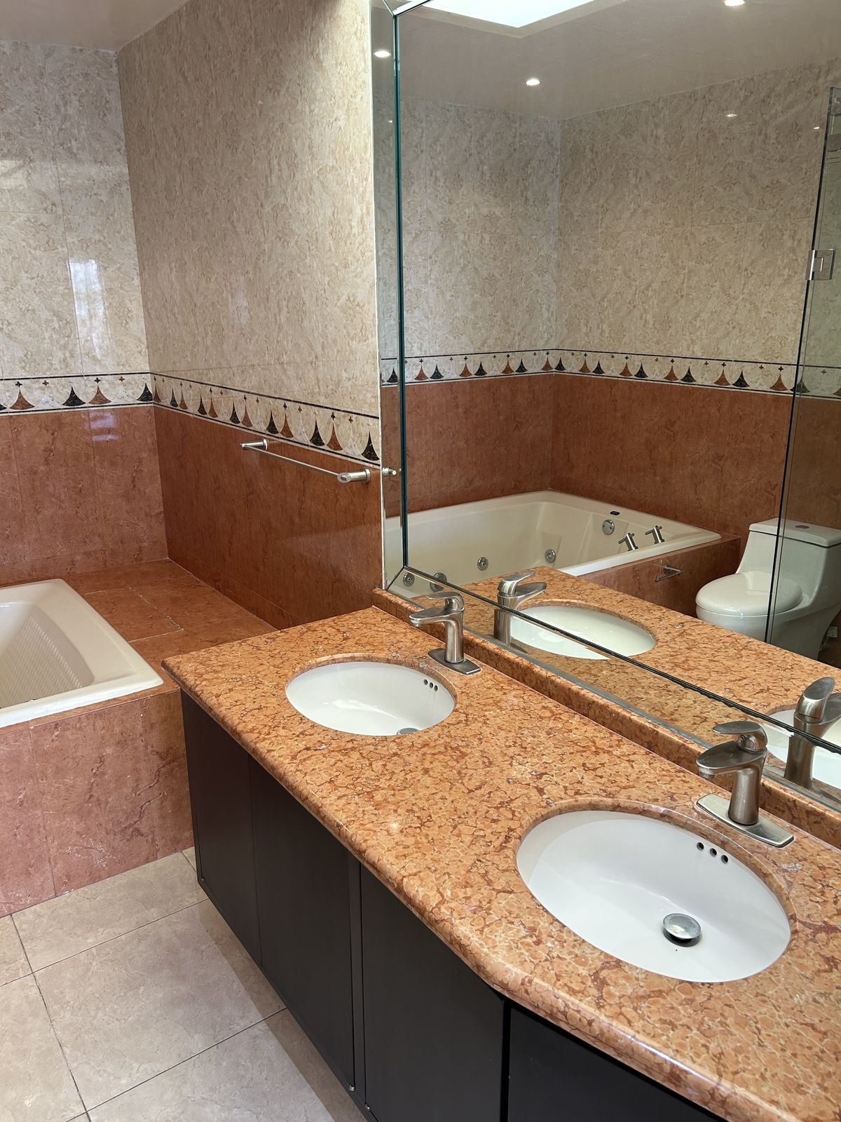13 of 24: BAÑO RECÁMARA PRINCIPAL