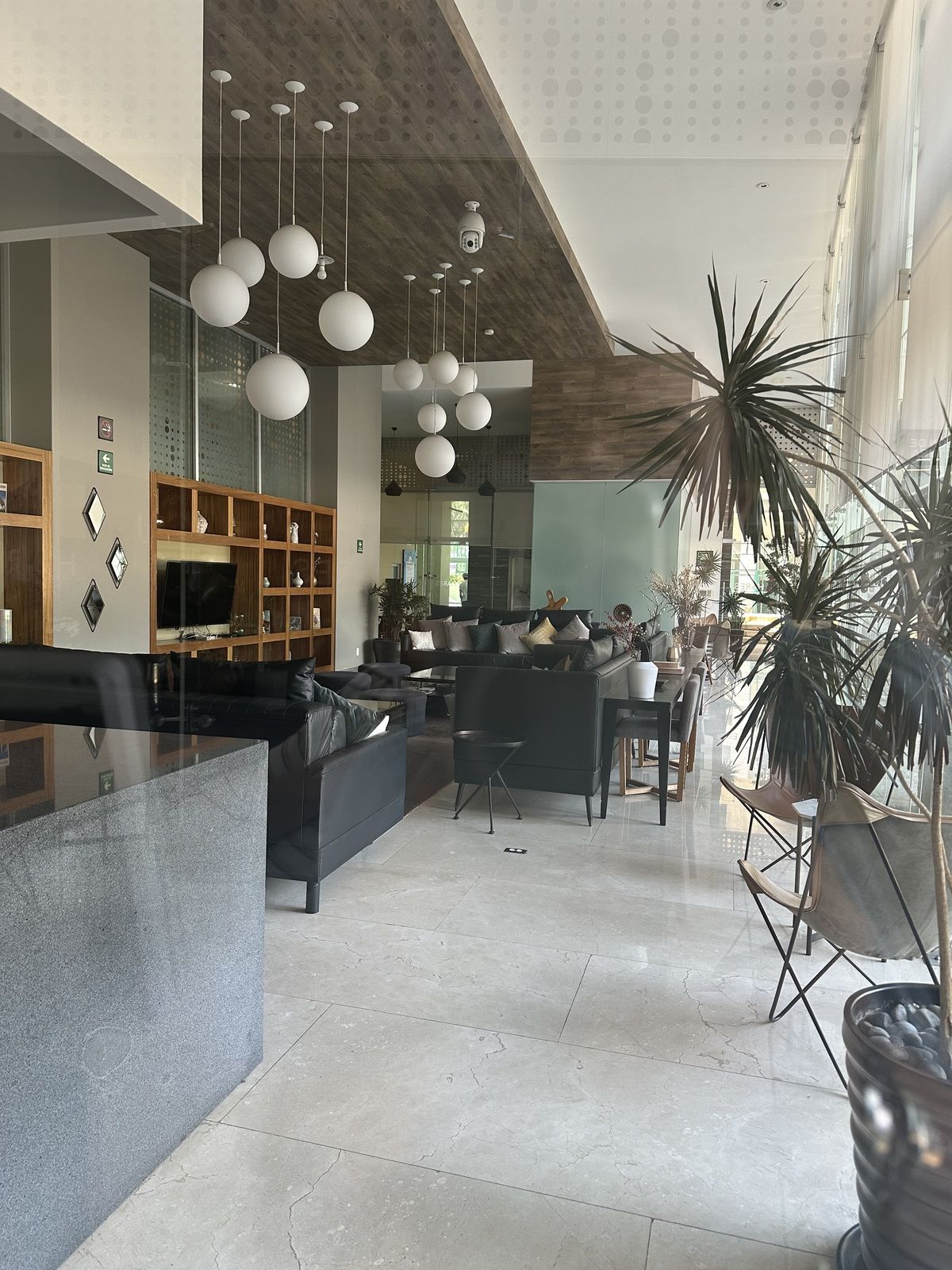 9 de 18: SALA DE ESTAR