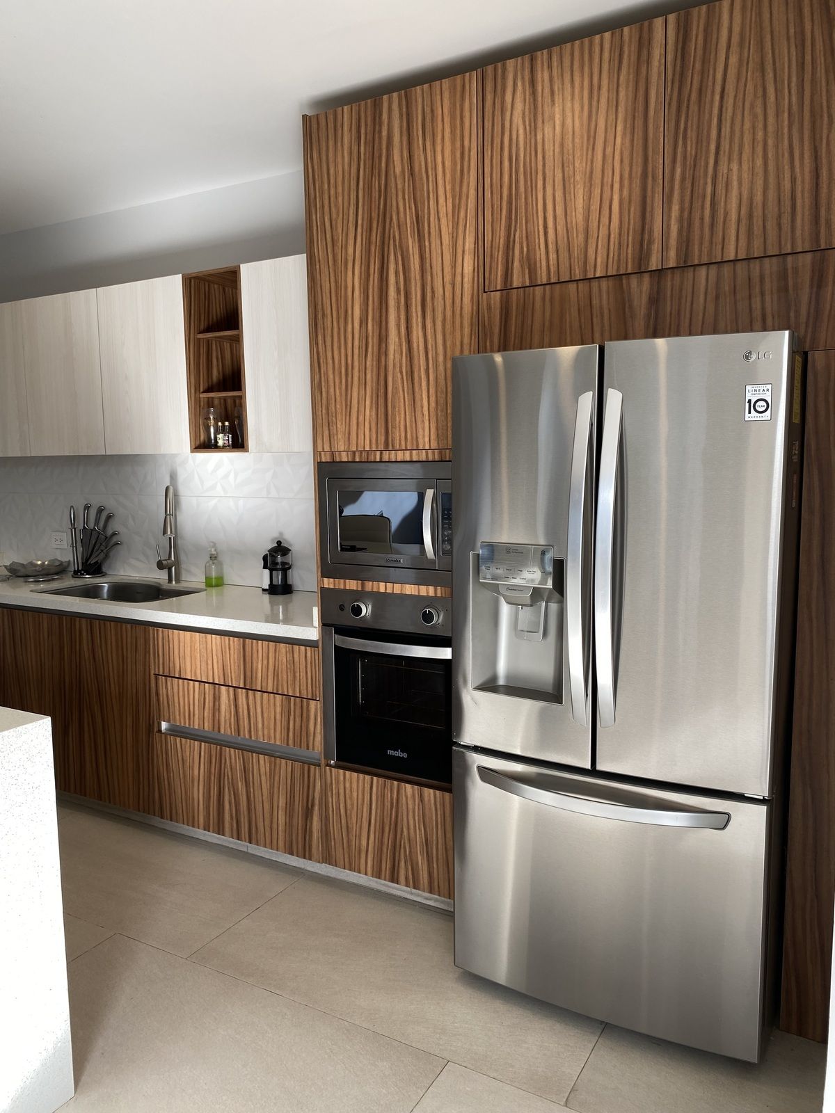 10 de 39: COCINA EQUIPADA