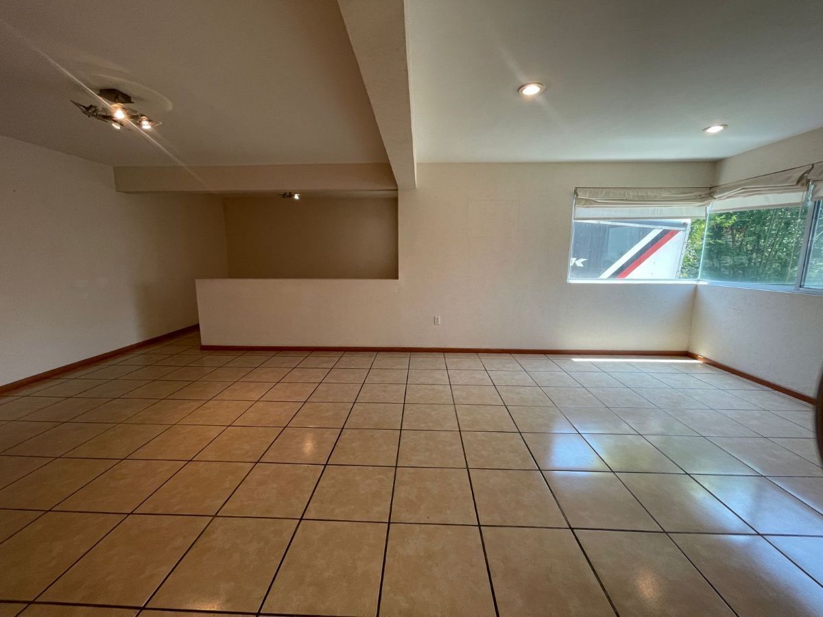 4 de 14: Sala de estar