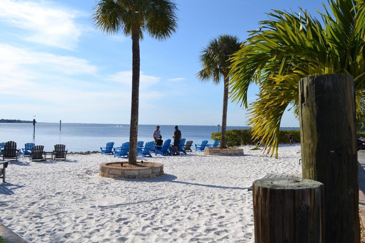 1 de 14: Englewood Beach
