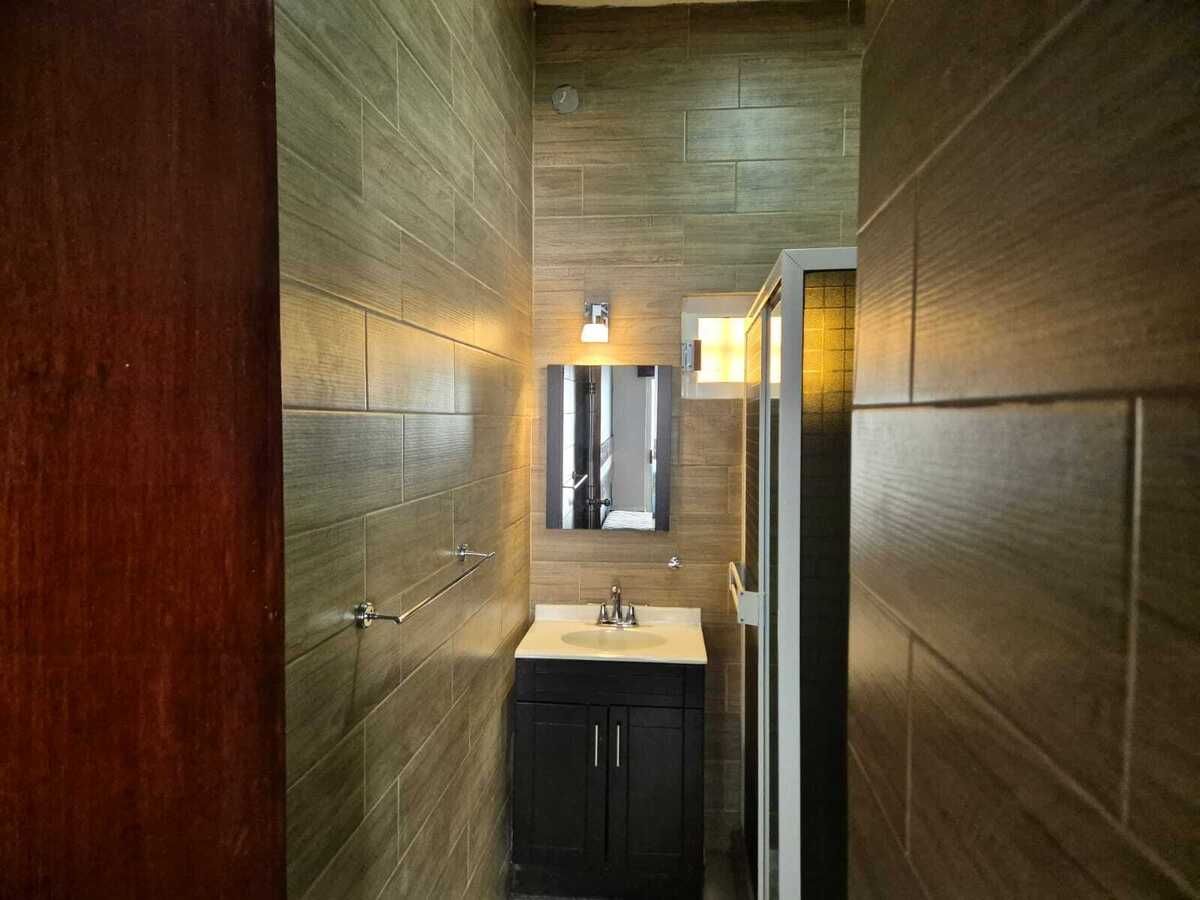 7 de 13: Baño completo
