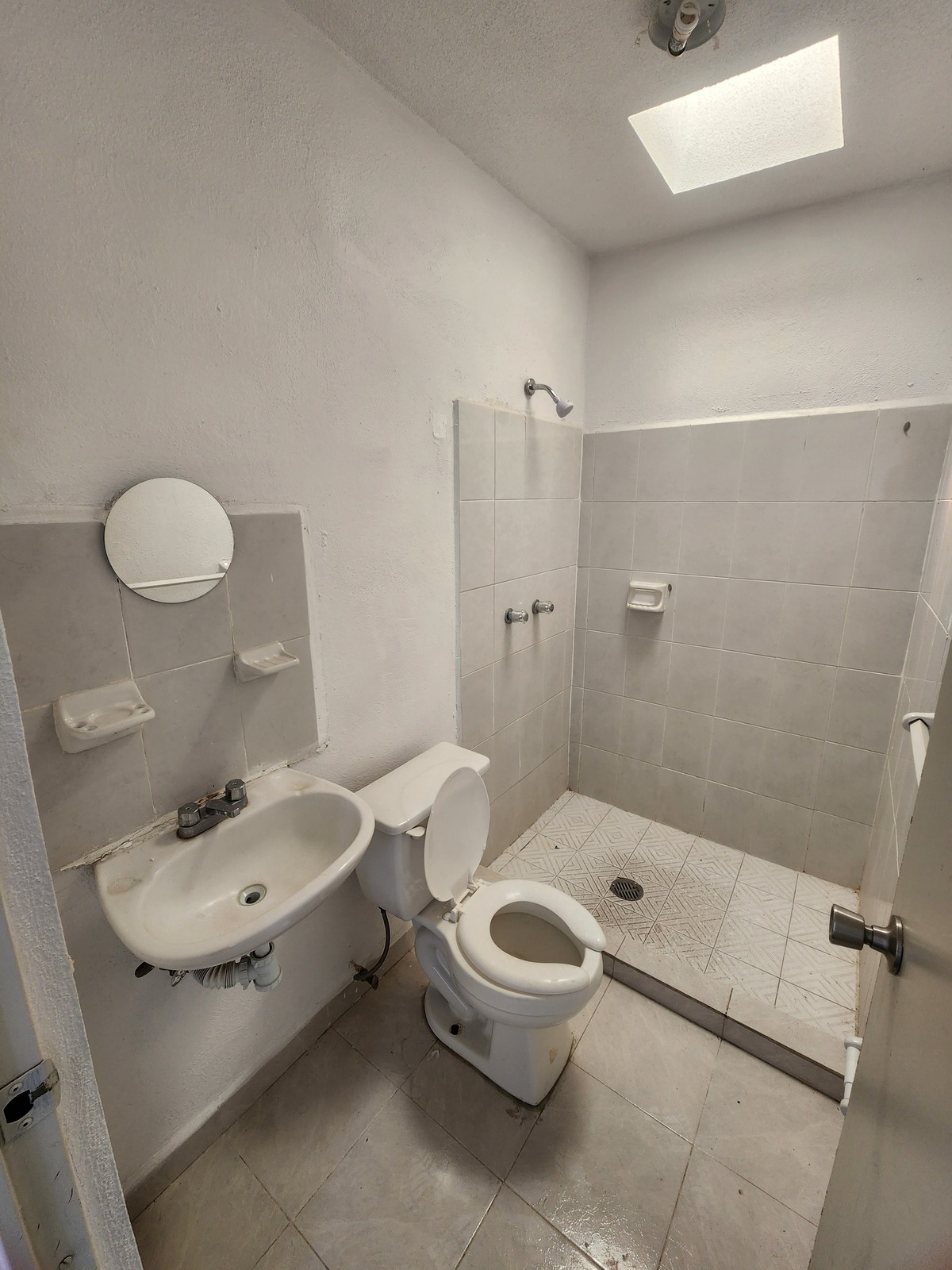 10 of 12: Baño completo