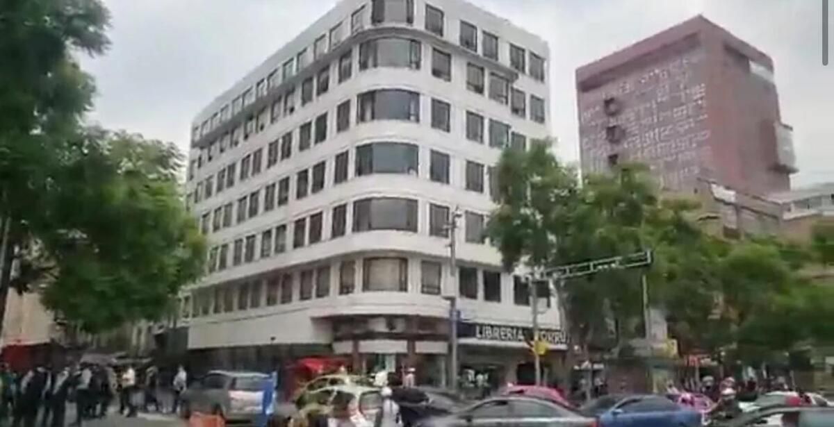 3 de 8