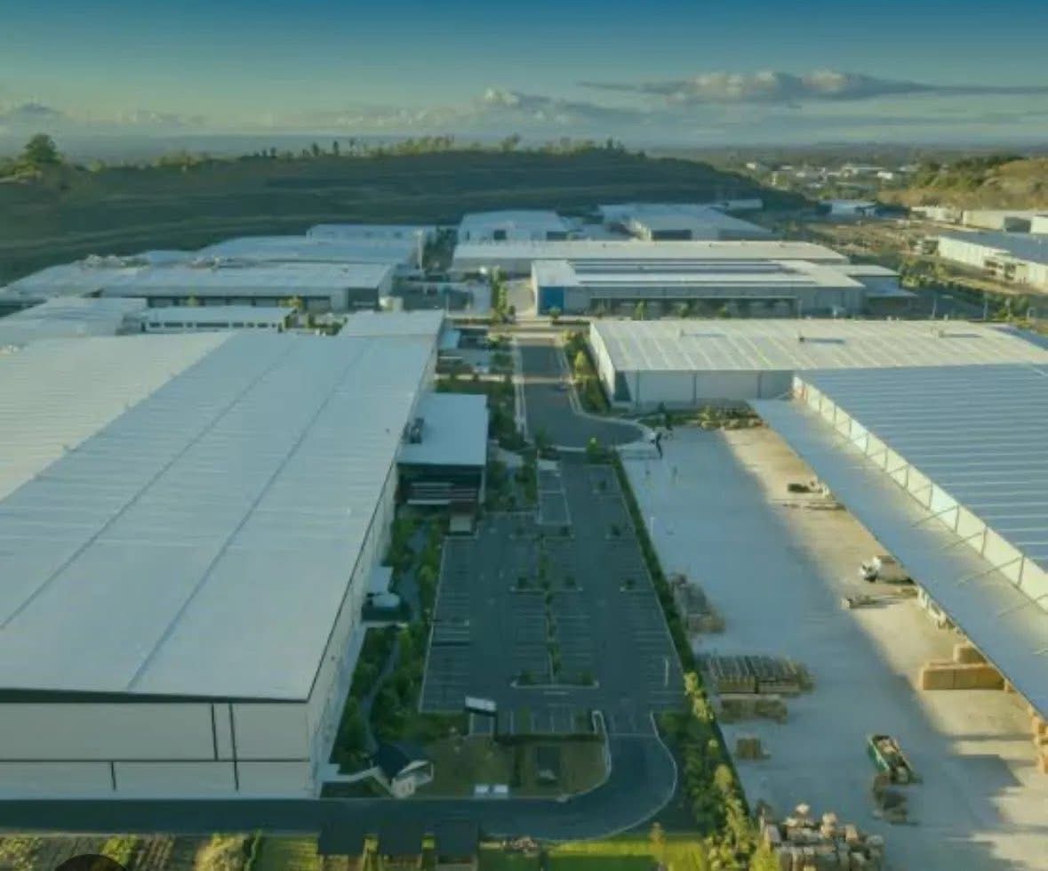7 of 9: NAVES INDUSTRIALES