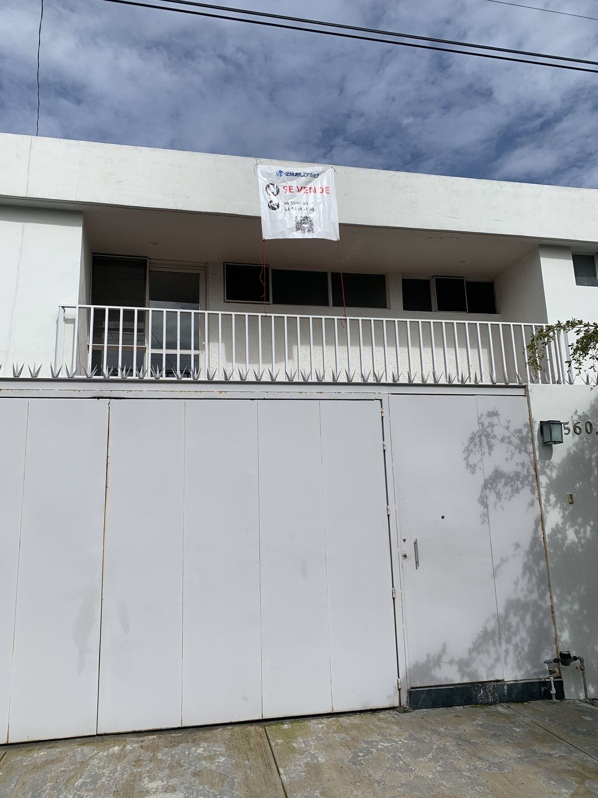 4 de 32: Fachada Principal 1