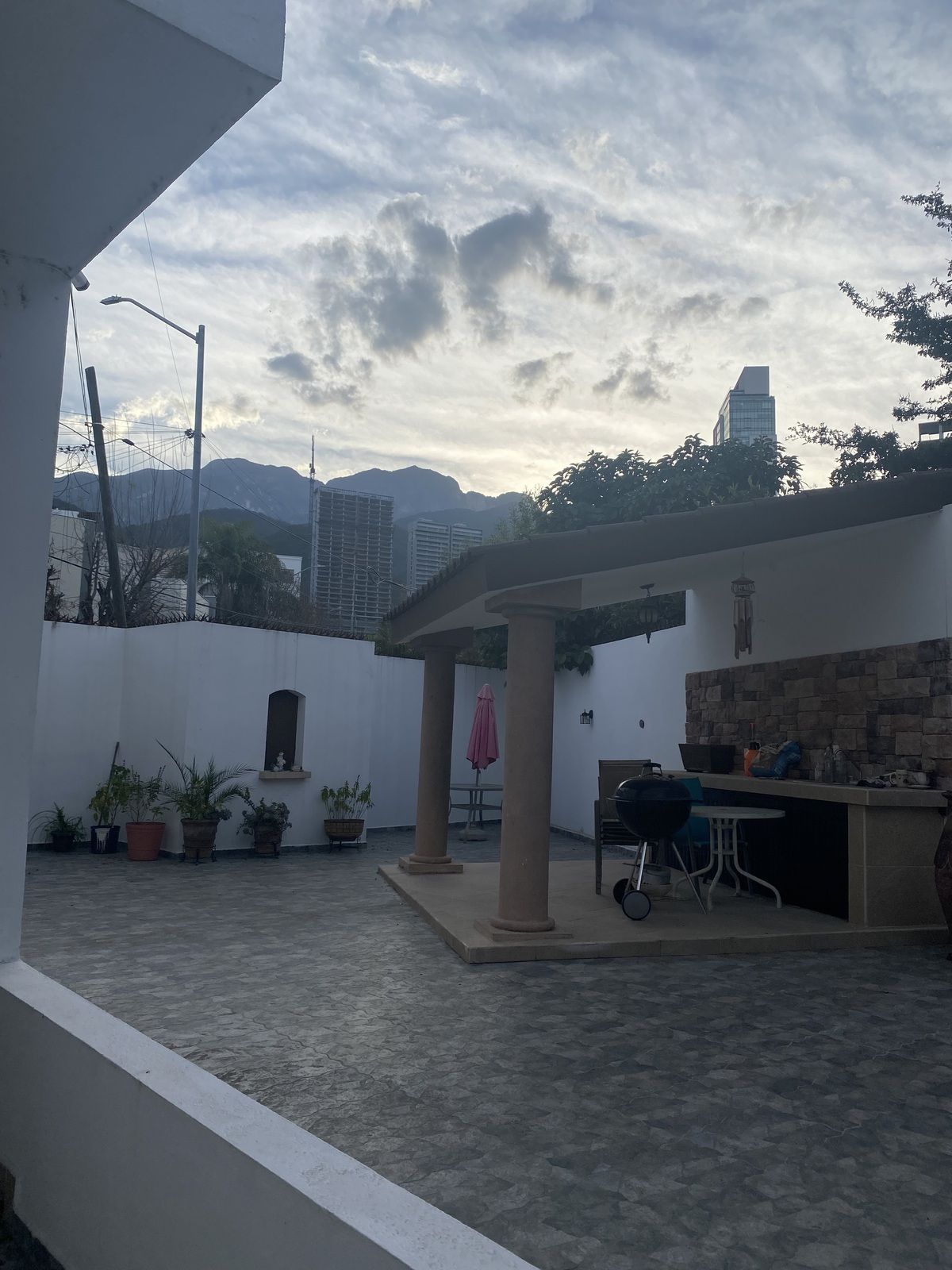 1 of 28: Palapa con asador