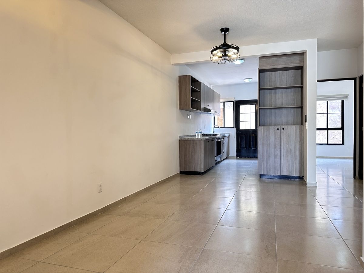 2 de 21: Sala/ comedor