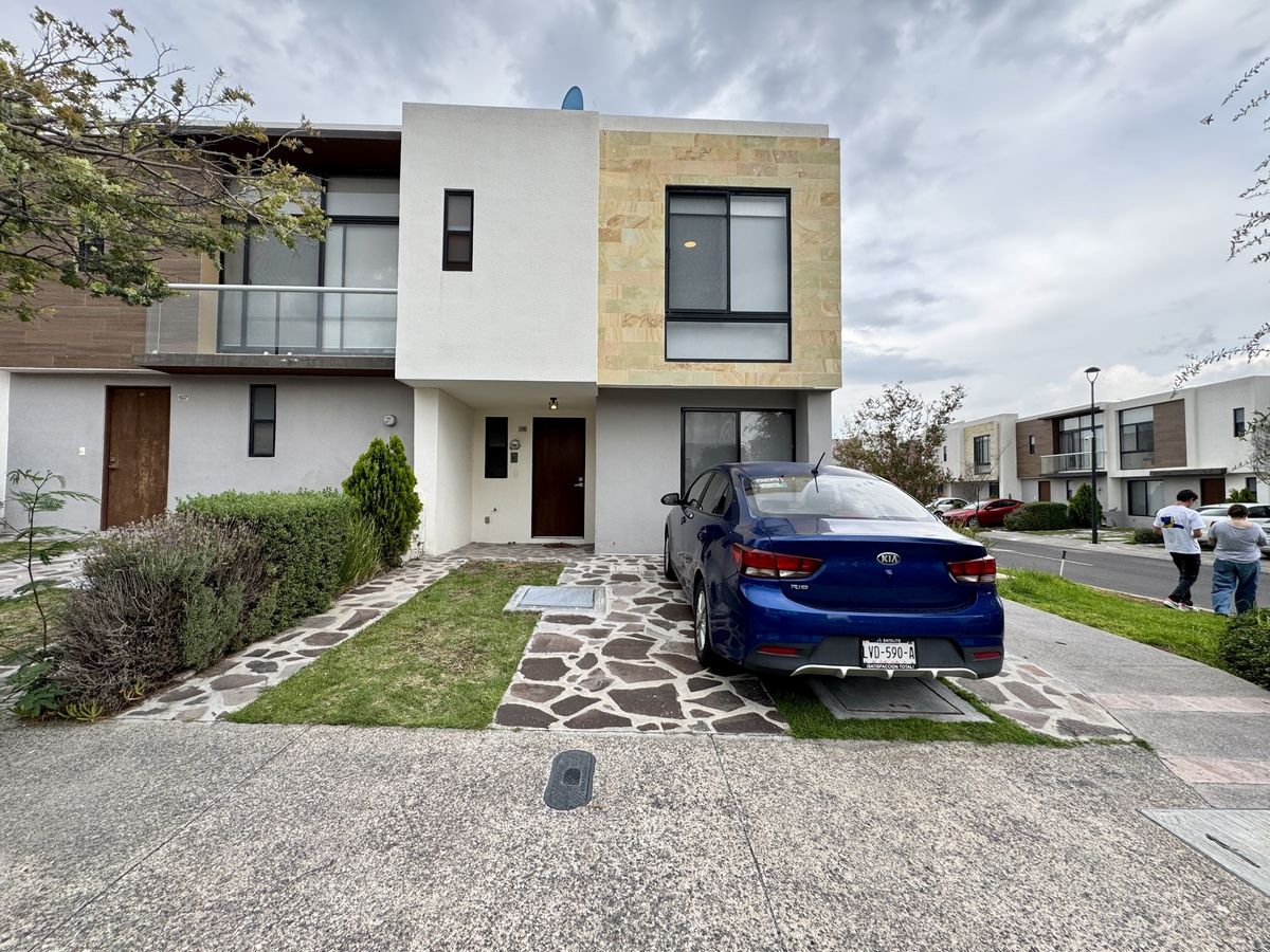 1 de 17: Fachada