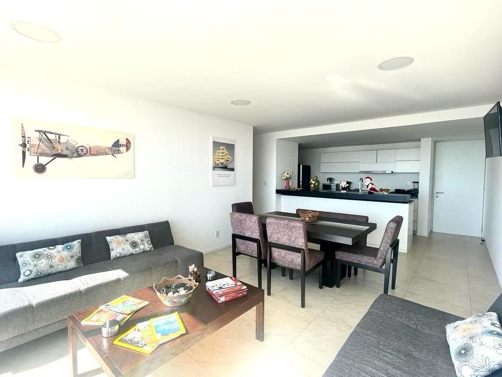 3 de 12: Sala y comedor