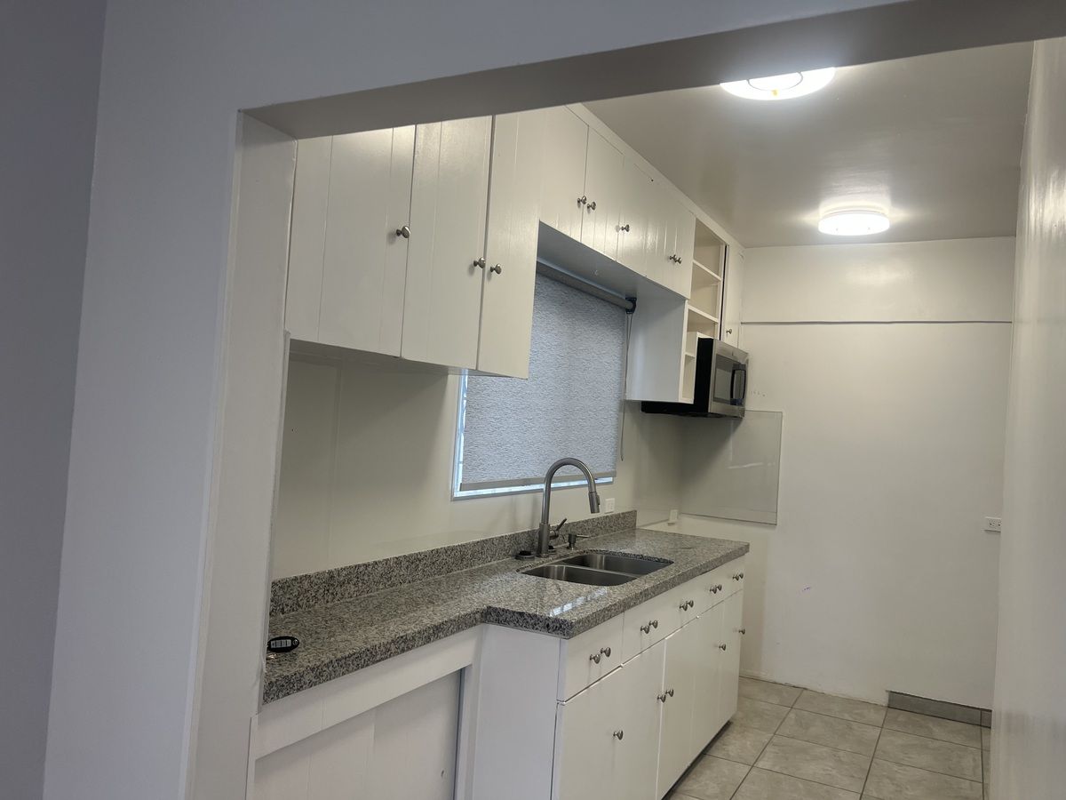 Cocina con espacio para estufa