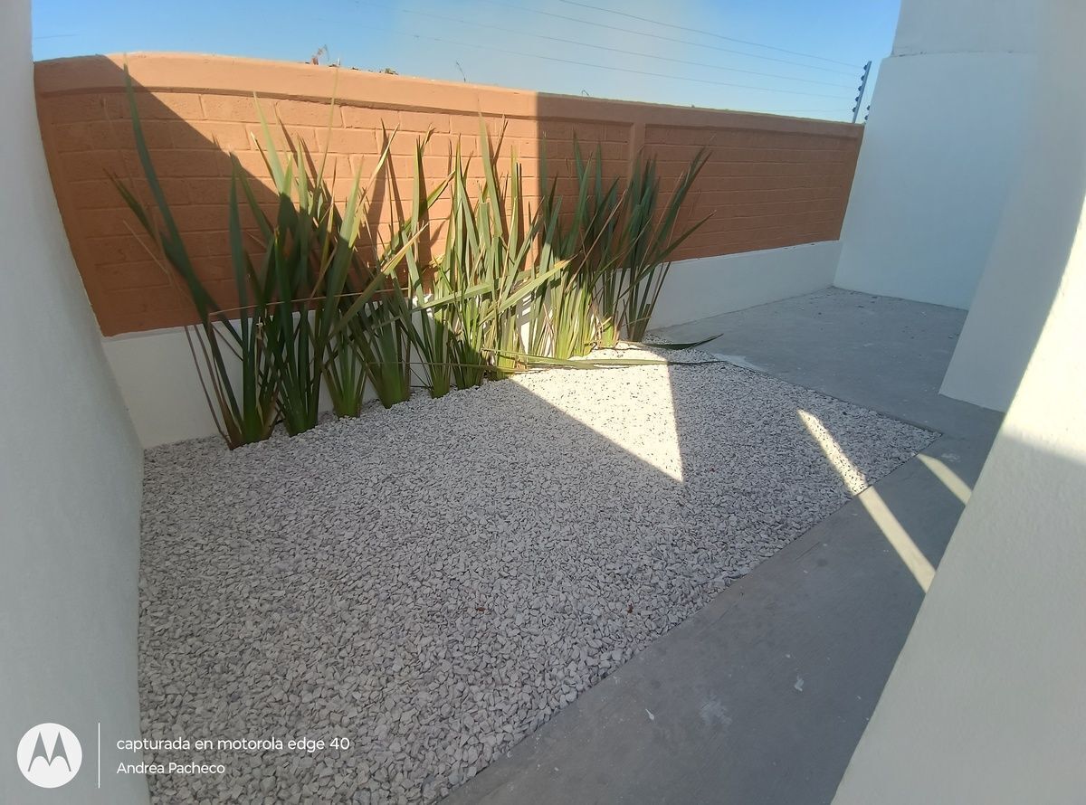 7 of 25: patio social