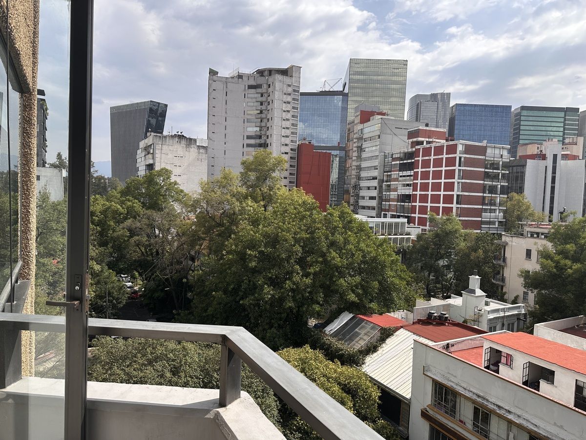 8 de 33