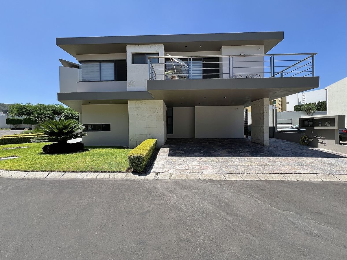 3 de 50: Fachada secundaria