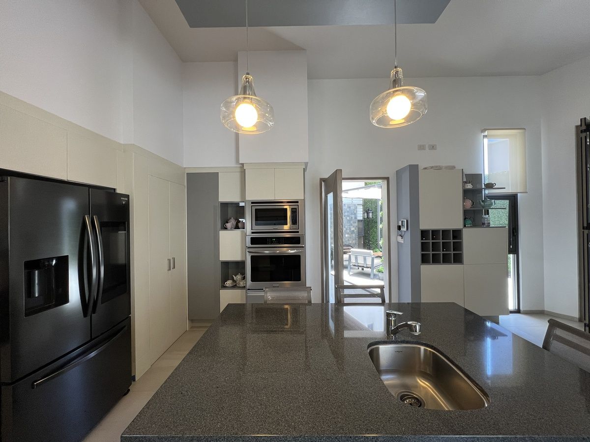 25 de 50: Cocina equipada