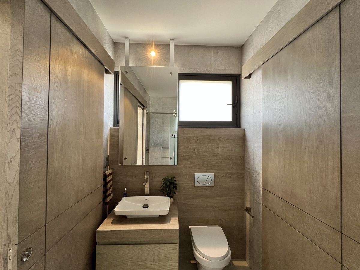 36 de 50: Baño secundario