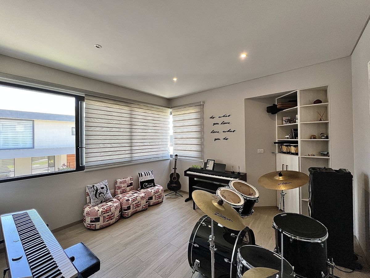 37 de 50: Recámara secundaria 2