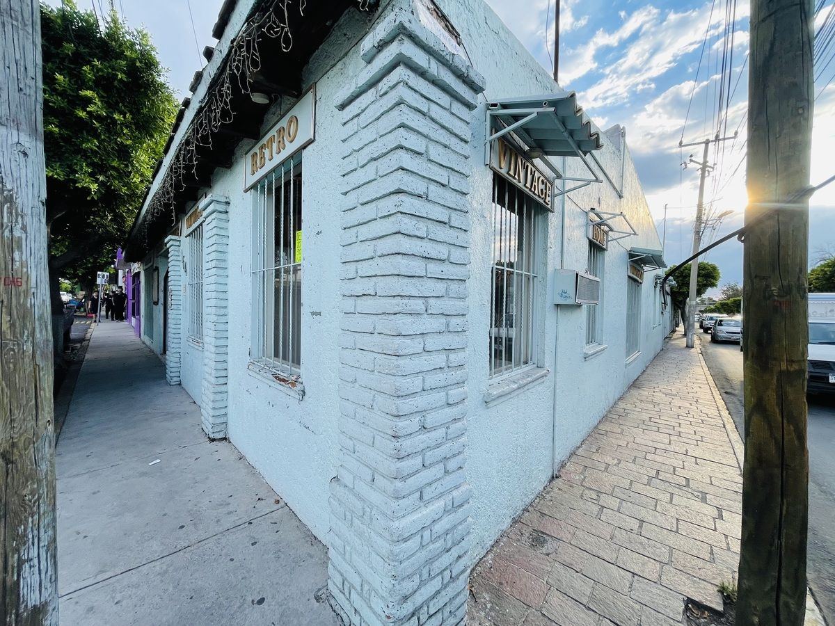 3 de 21: Esquina con Matamoros