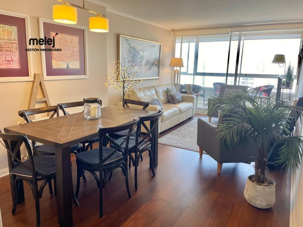 2 de 15: Living comedor