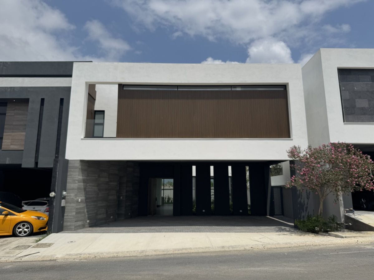 1 de 39: Fachada