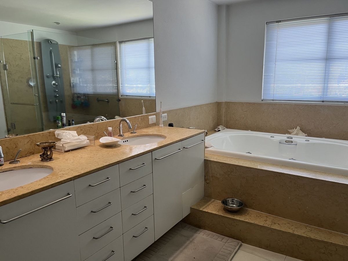 6 de 19: Baño recámara principal