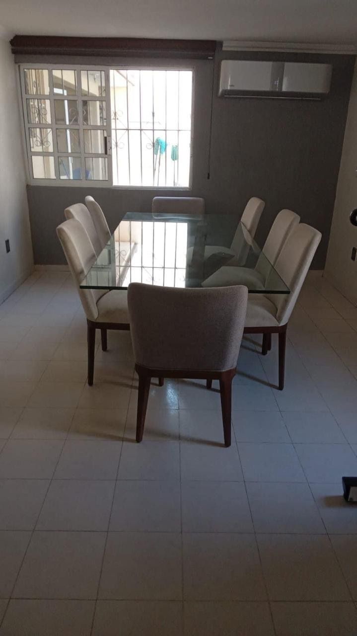 9 de 12