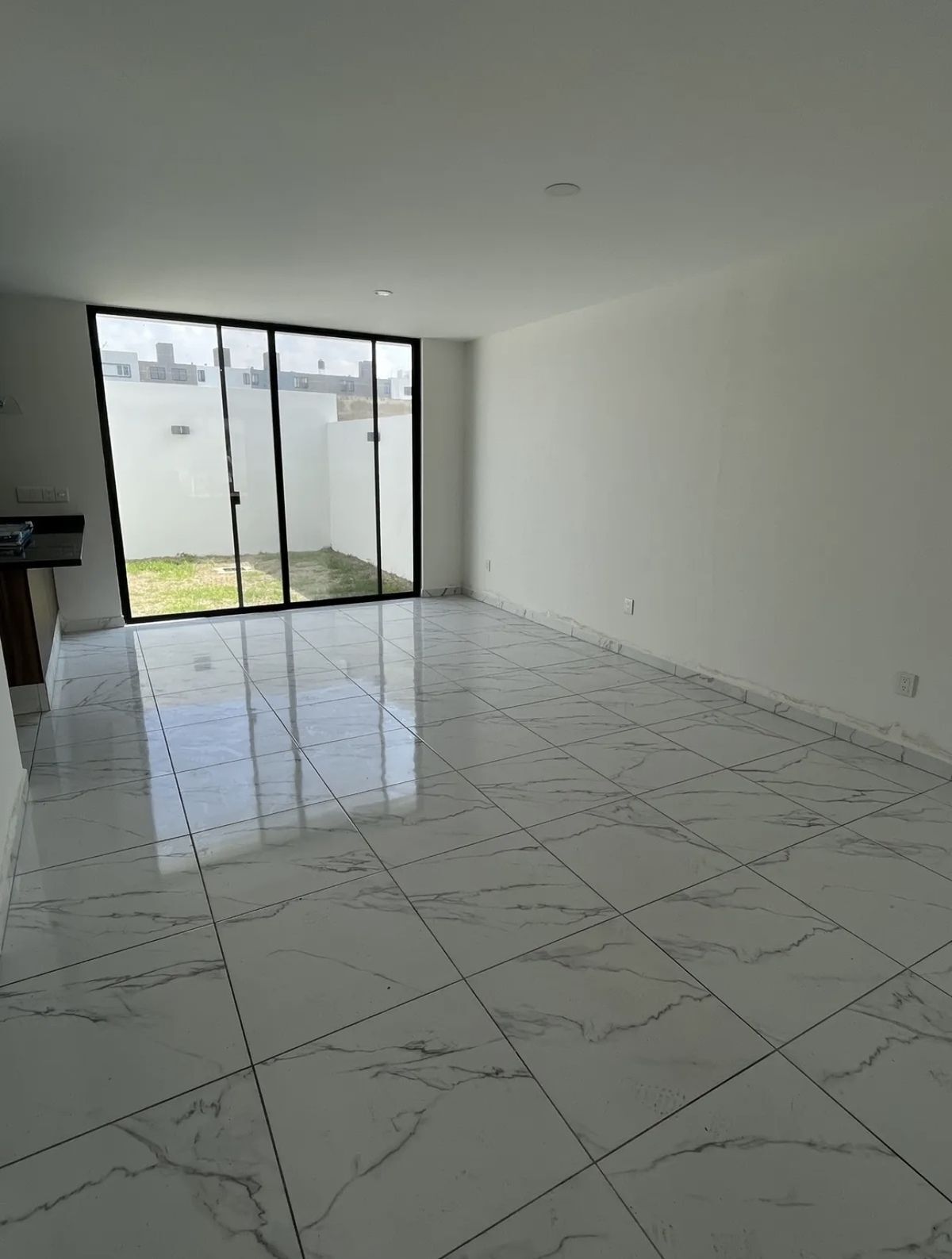 INCREÍBLE OPORTUNIDAD DE CASA EN VENTA NUEVA EN COTO ADAMAR - foto 2