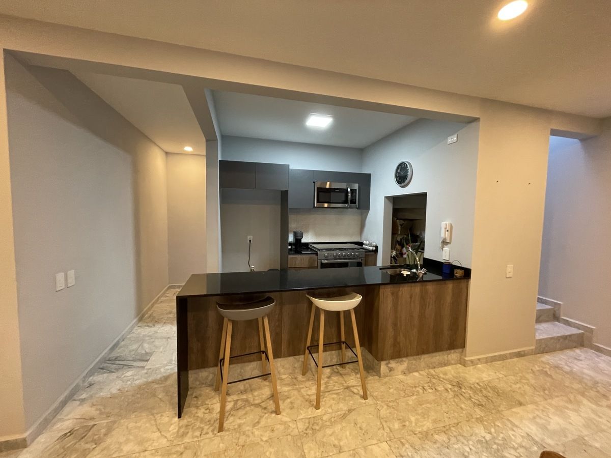 4 of 18: COCINA