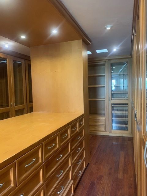 19 de 39: VESTIDOR PRINCIPAL