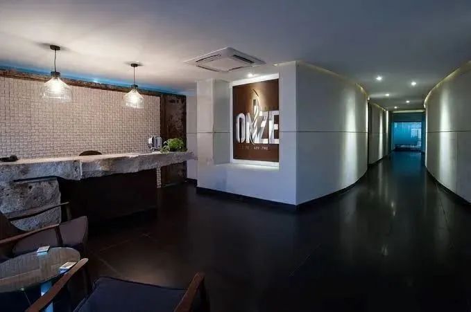 4 de 25