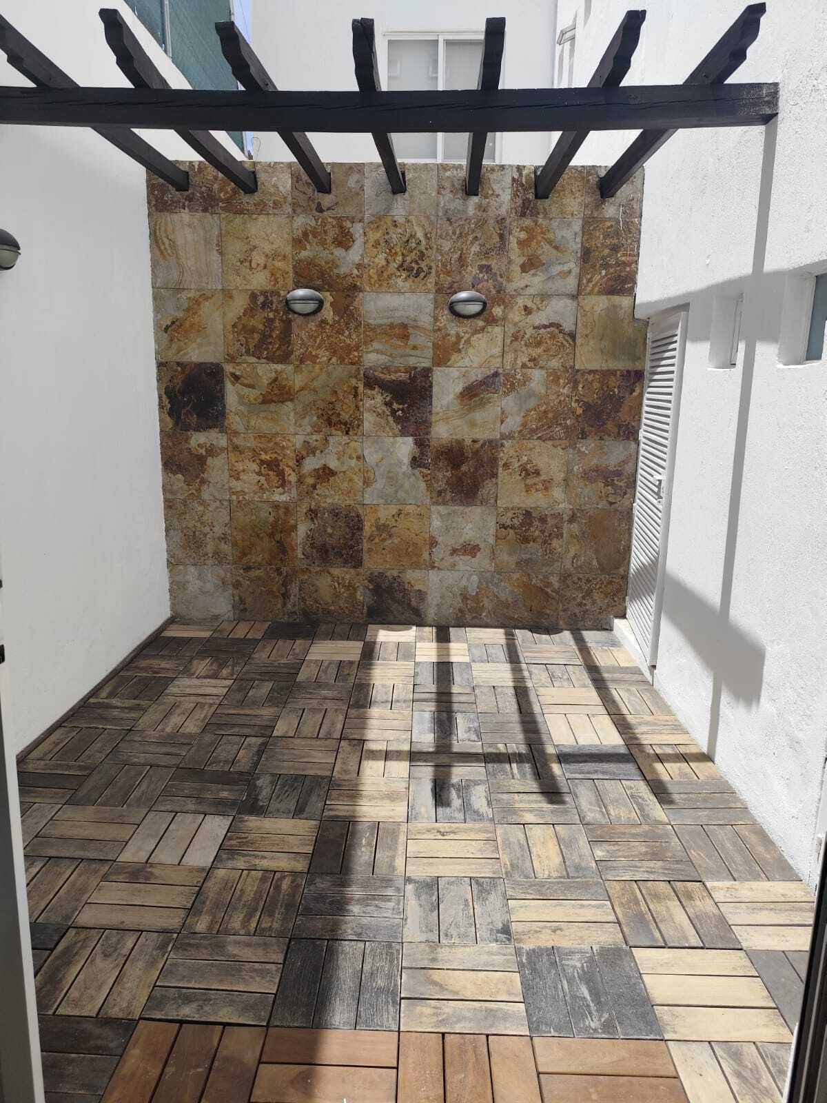 5 de 29: TERRAZA INTERIOR