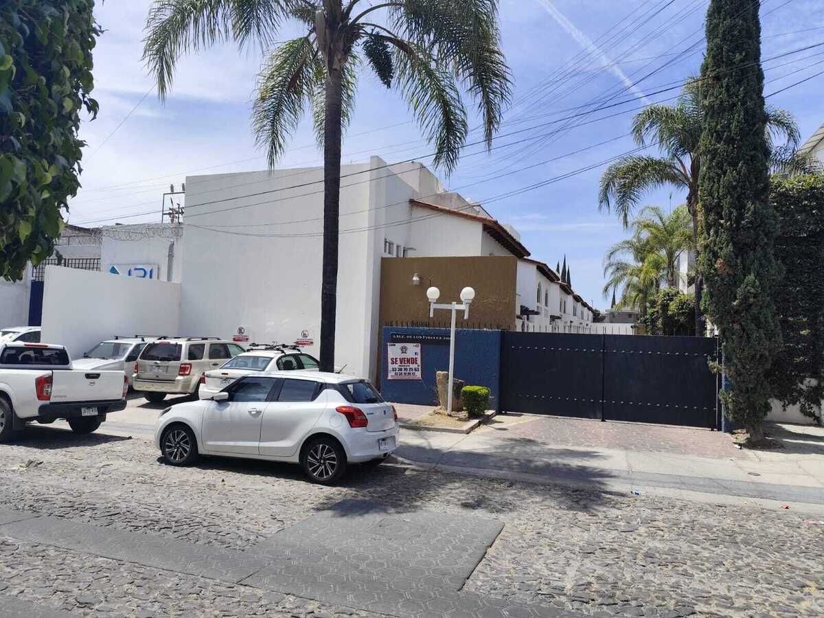 2 de 29: FACHADA CONDOMINIO