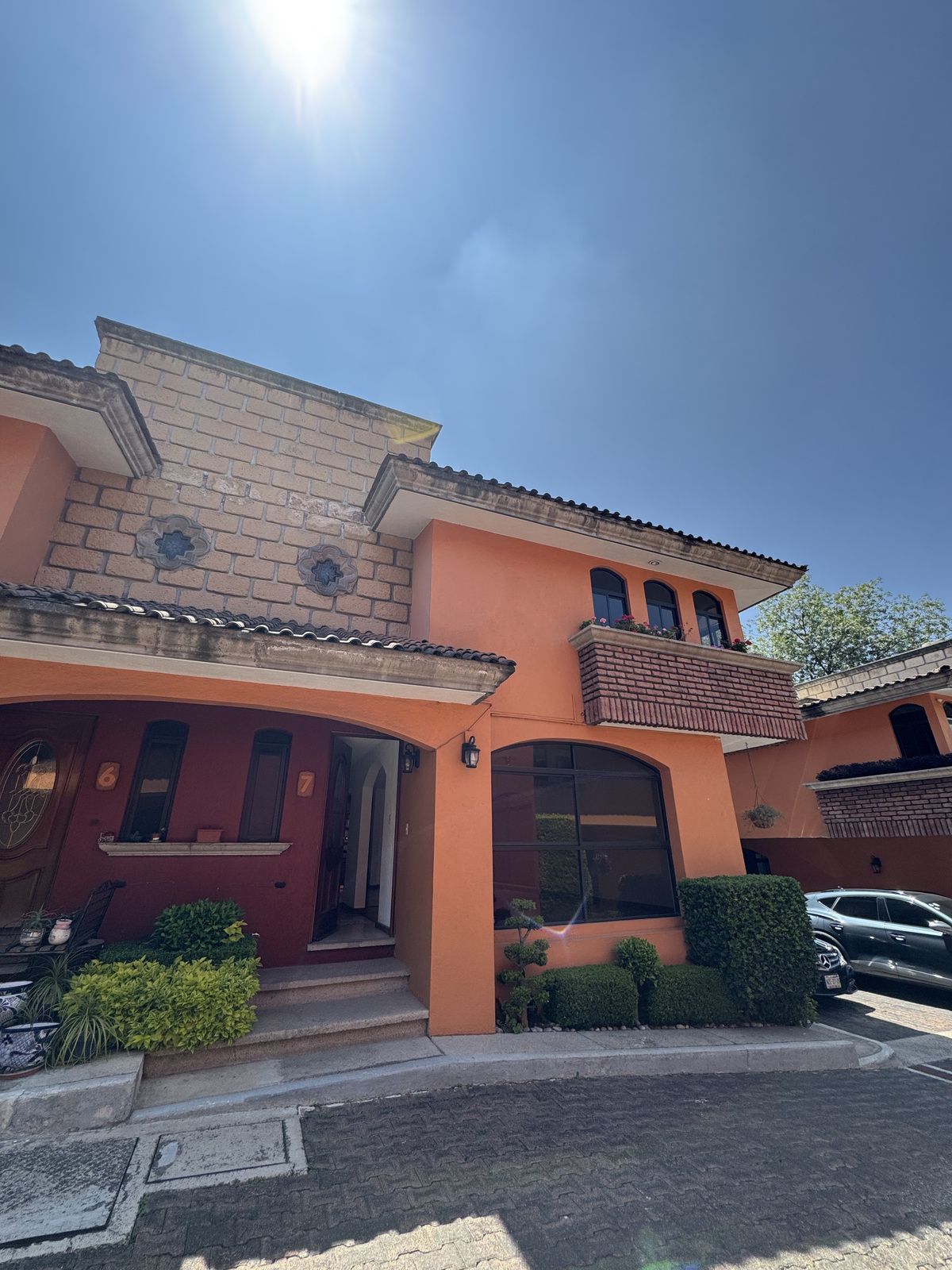 4 de 30: FACHADA CASA
