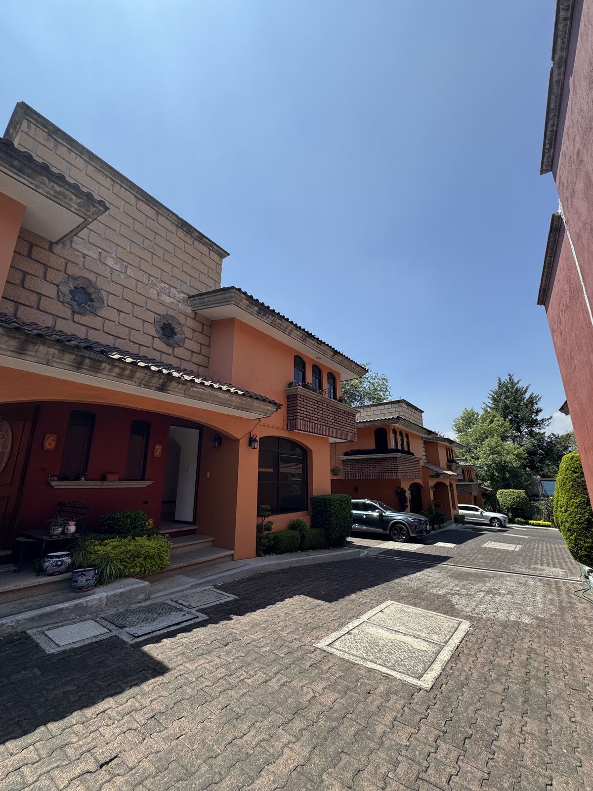 3 de 30: CASA EN COND HORIZNTL