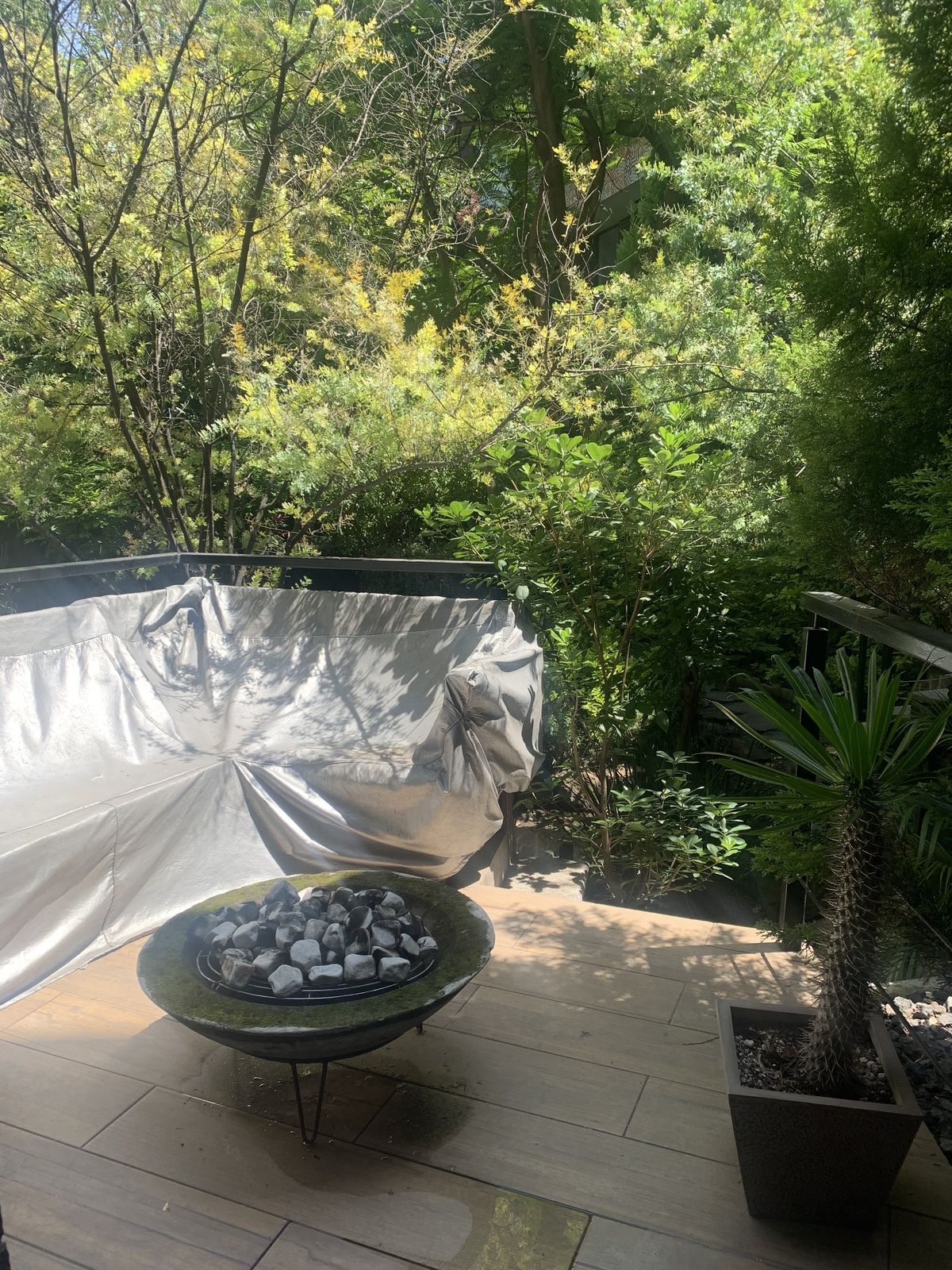 4 de 18: Terraza con fogatero