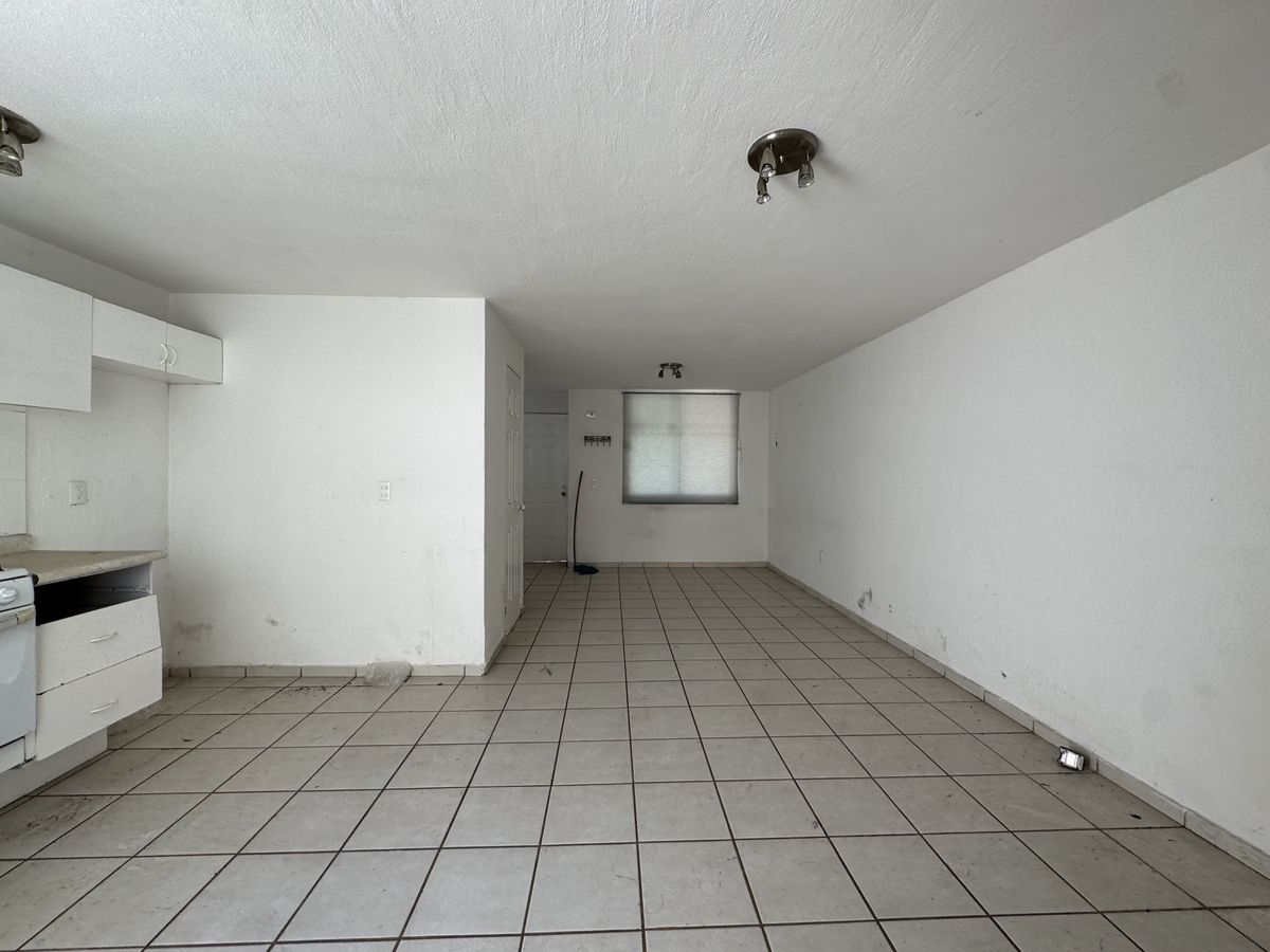 3 of 8: Cocina, Sala, Comedor