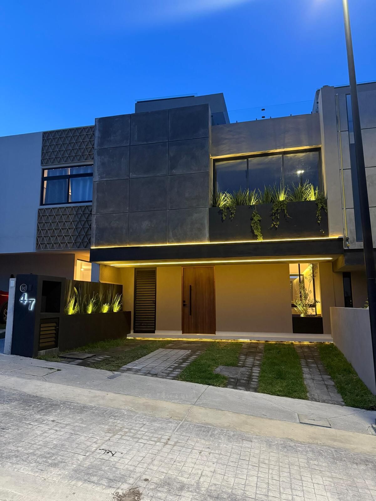 CASA 47 EN CAPITAL SUR - 1