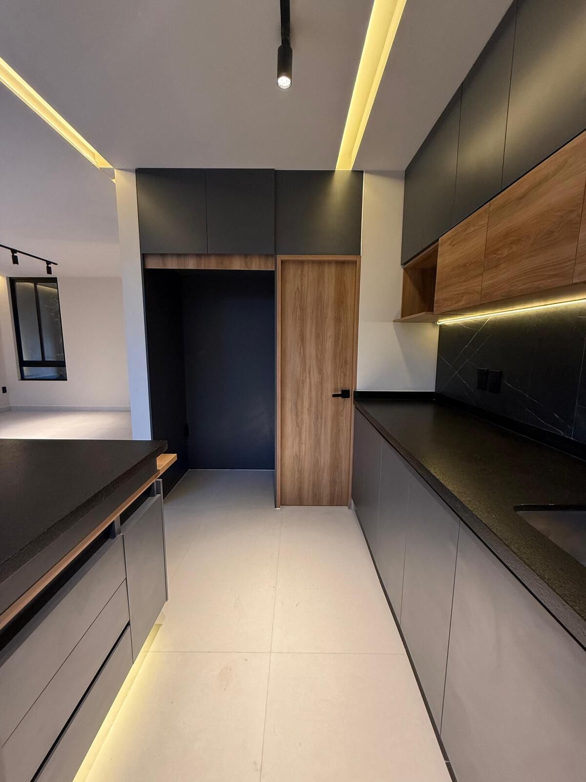 5 of 31: COCINA