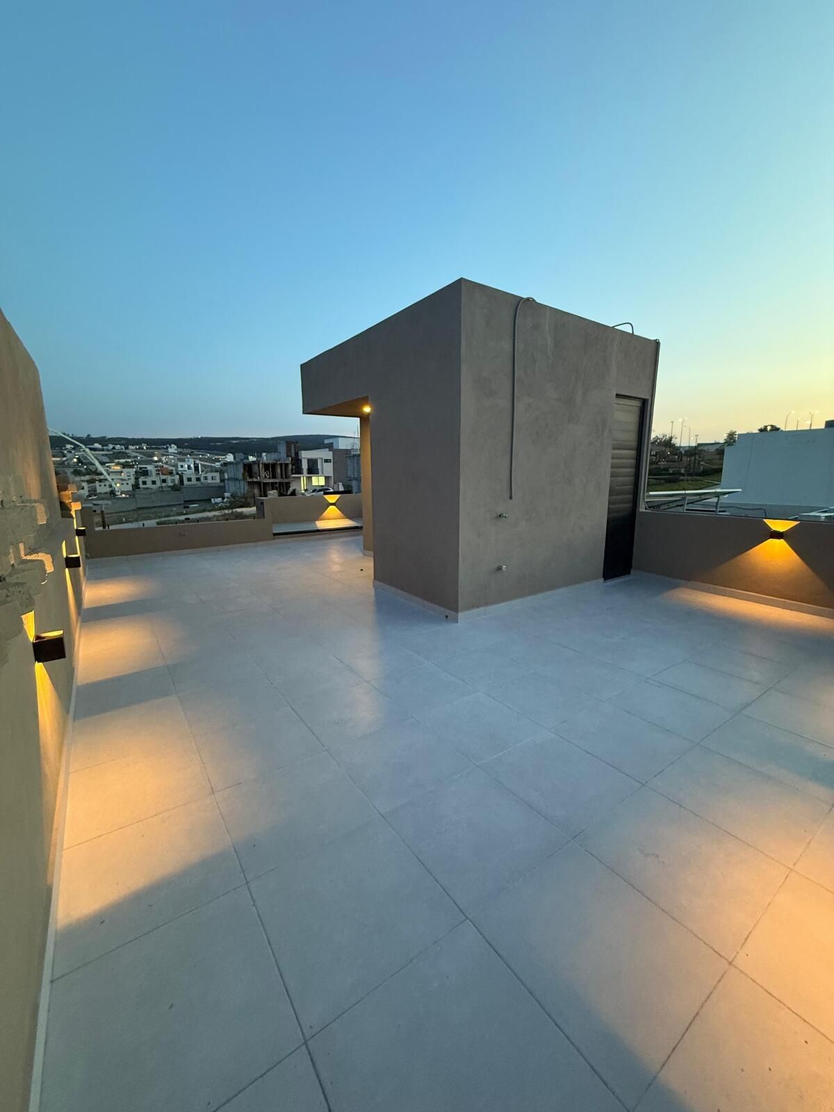 24 of 31: ROOF GARDEN