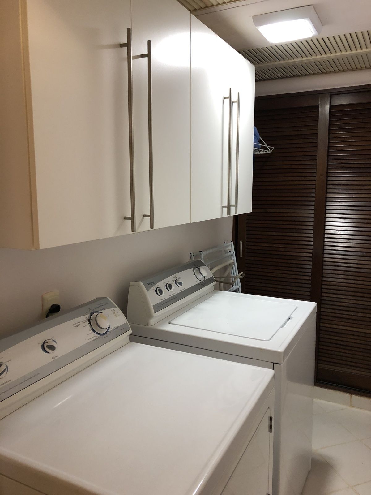 19 of 22: Laundry room
