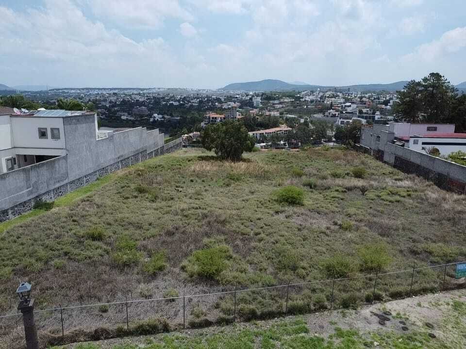 TERRENO EN BALCONES DE JURIQUILLA CON VISTA AL NAUTICO - foto 1