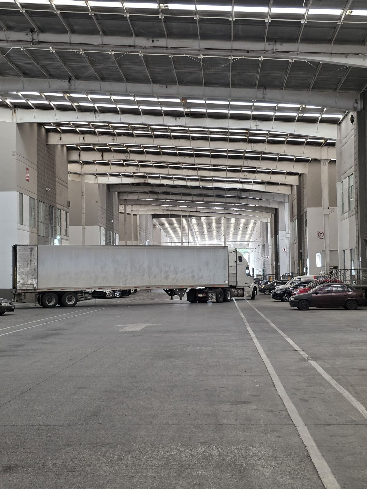 1 de 5: Renta bodega bodega 1000 m2 Benito Juárez, Querétaro