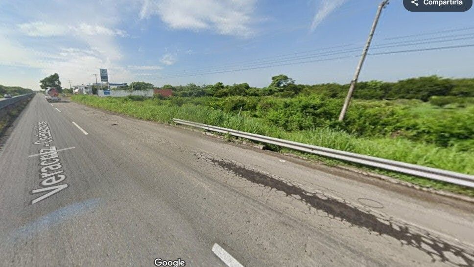 Terreno de 4,000 m2 en venta sobre carretera Veracruz-Minatitlán. VERACRUZ,VER
