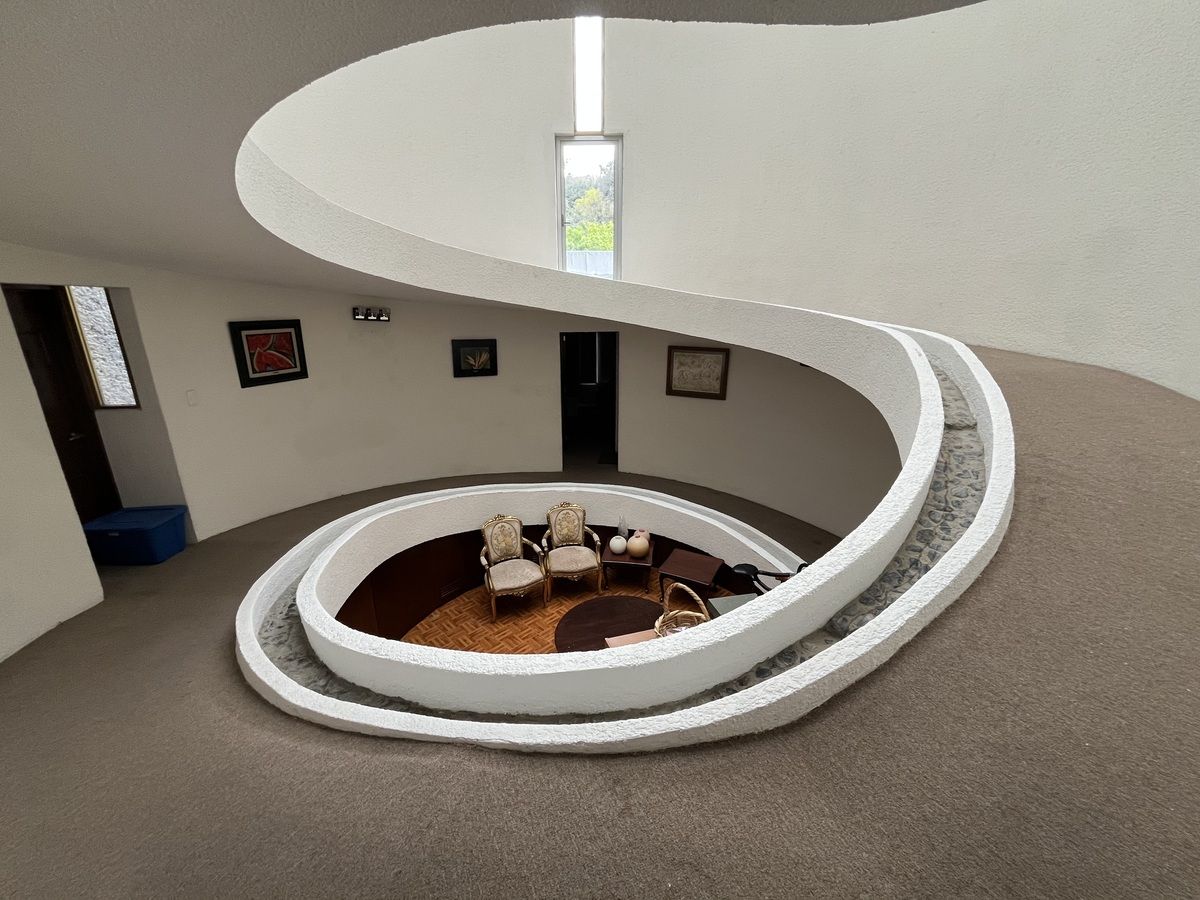 1 de 19: Escalera interior